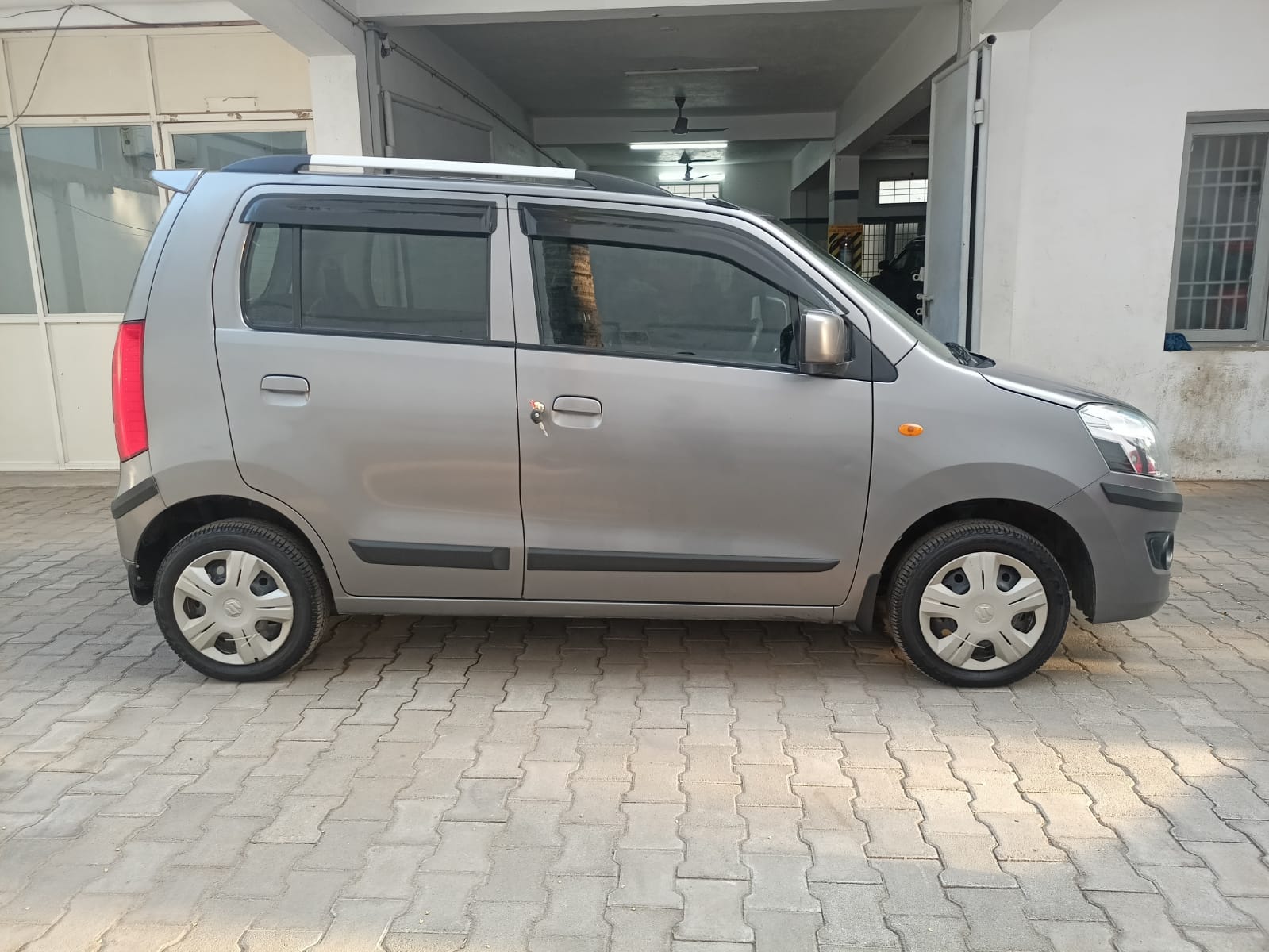 Maruti Suzuki Wagon R 1.0(2014-2019) Vxi + O